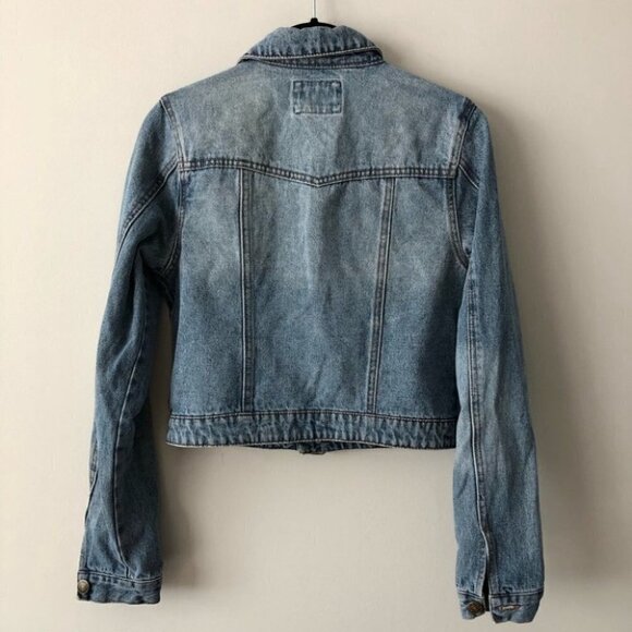 STUDDED Medium Wash Crop Jean Jacket small - Picture 3 of 6